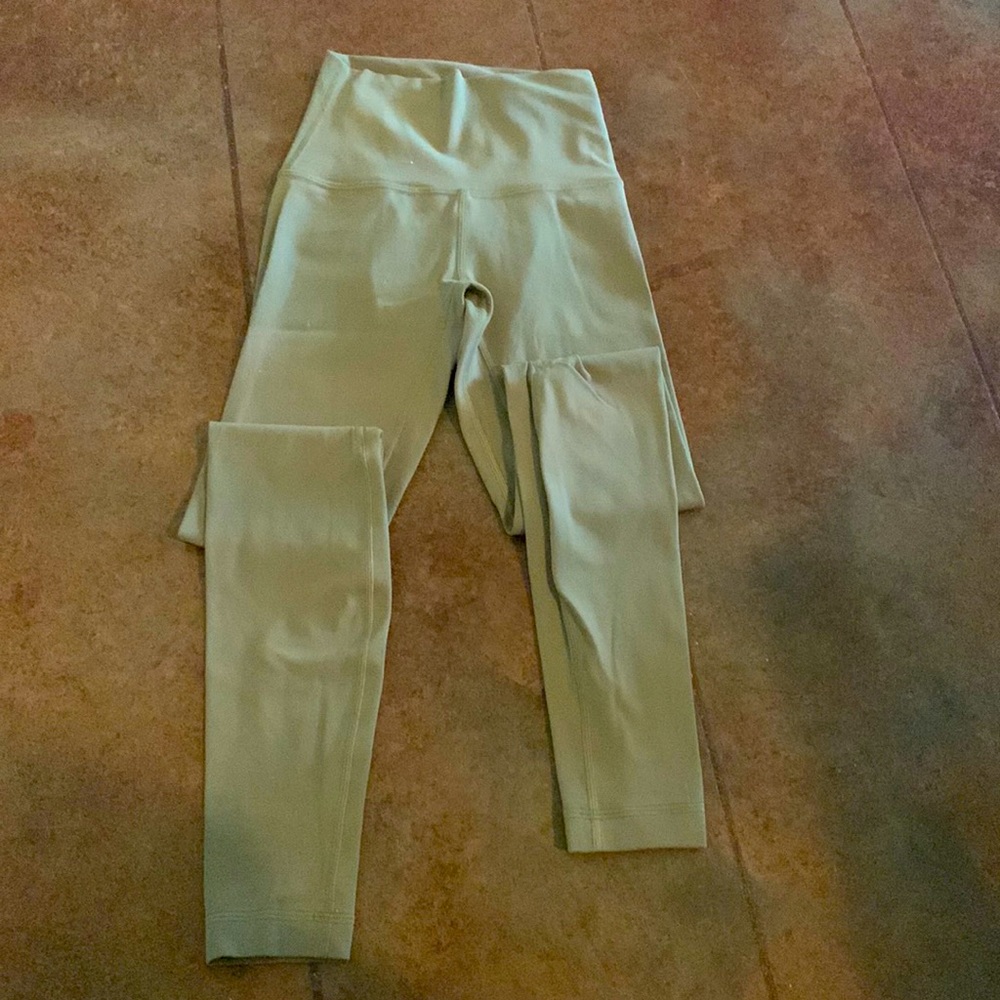 Lululemon leggings